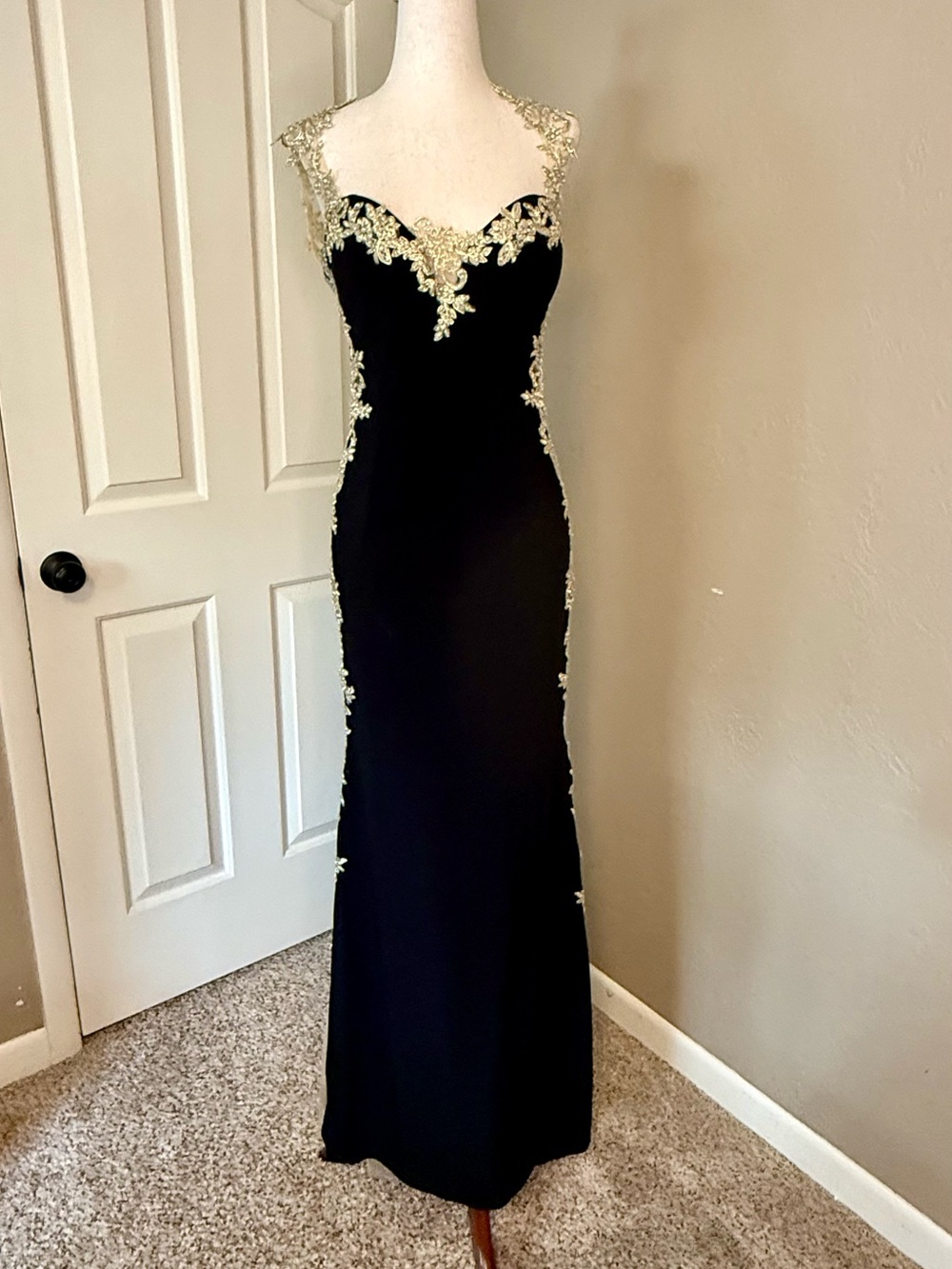 Fiesta Fashion Black Gold Mermaid Formal Gown L - Picture 3 of 14